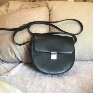 Pre-owned”NEXT”Black Handbag.Chic/Easy to carry💕